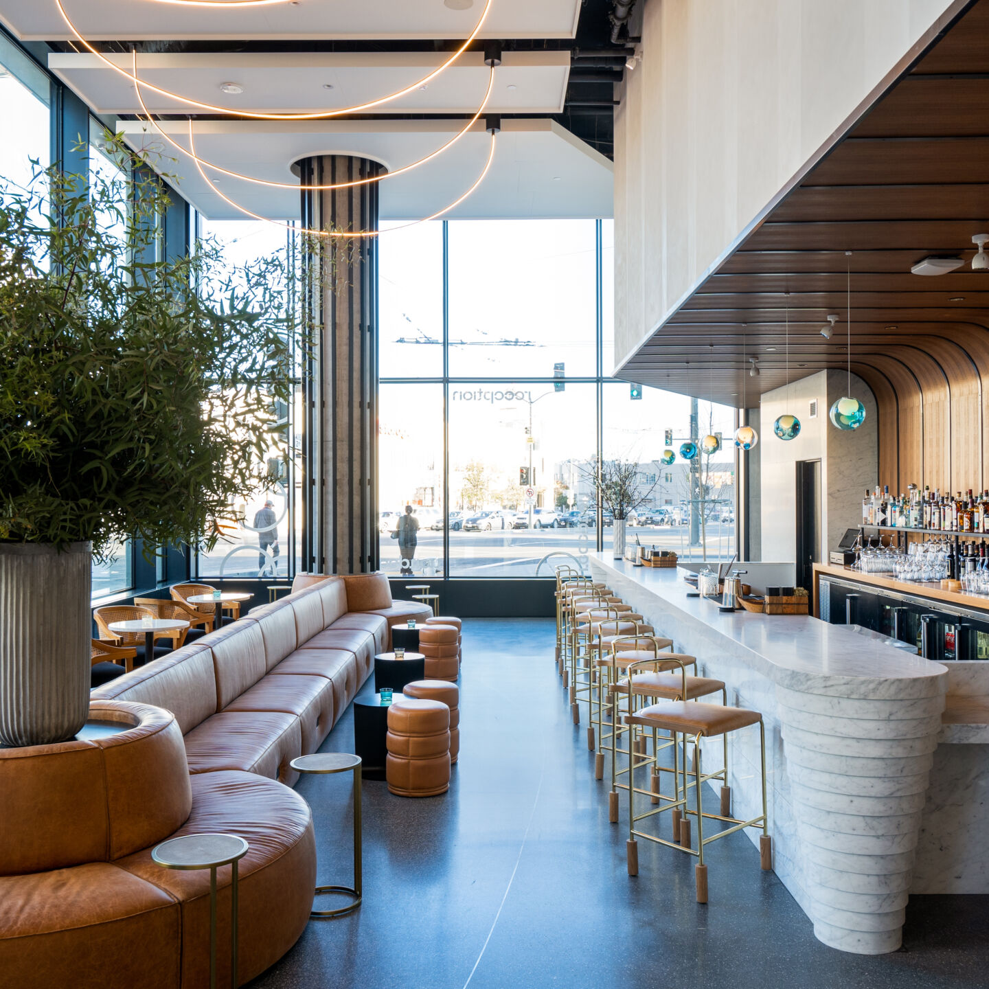 Luxury Apartments with Pool, Jacuzzi and Gym in San Francisco Chorus